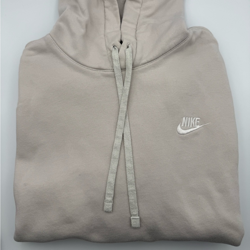 Nike Men's Hoodie Sweater bone size medium 
Spots all over hoodie
